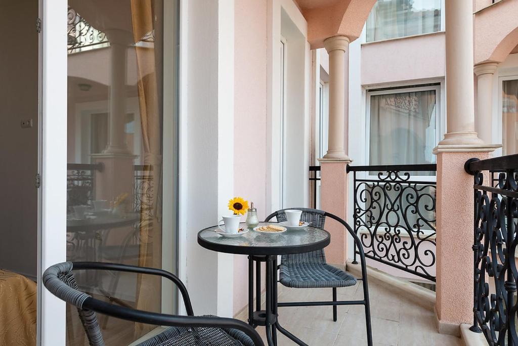 Sea Romance Apart otel Sunny Beach Dış mekan fotoğraf
